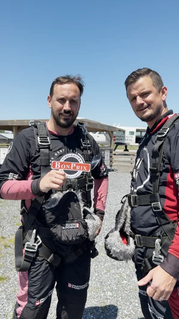 Skydiving suit